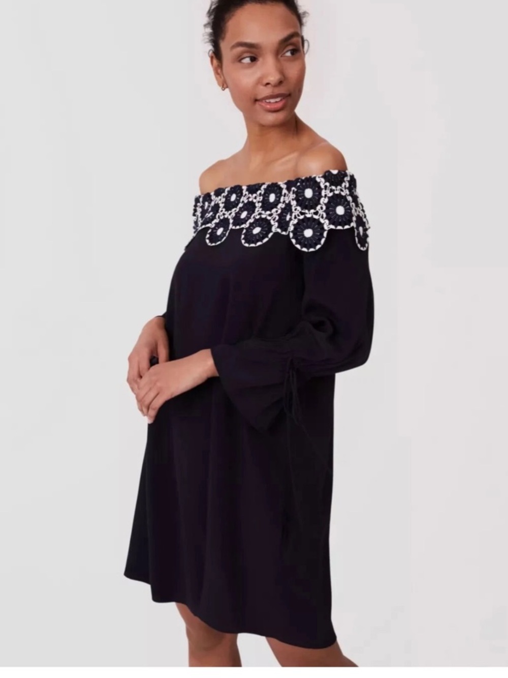 Ann Taylor LOFT Navy Blue Circle Lace Off The Shoulder Shift Dress